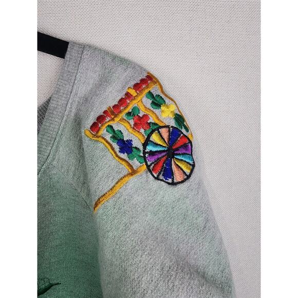 California vintage women's M Costa Rico sweatshirt with embroidery. - Picture 10 of 12